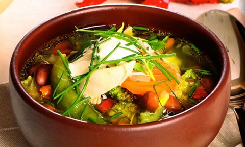 Суп с фасолью и зеленью